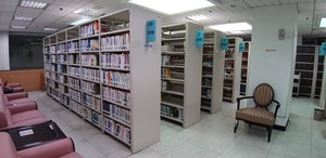 南投院區圖書室- 開架書庫
